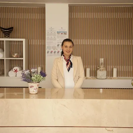 Steaua De Mare Luxury Aparthotel 3*