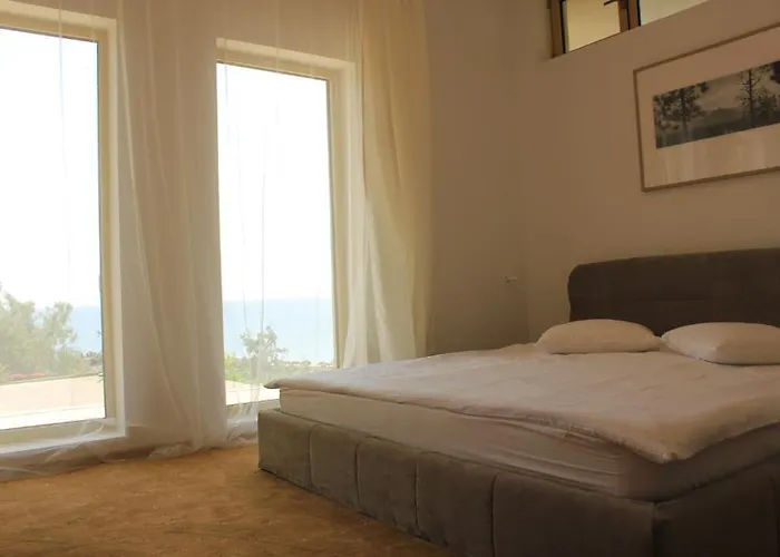 Steaua De Mare Luxury 아파트호텔